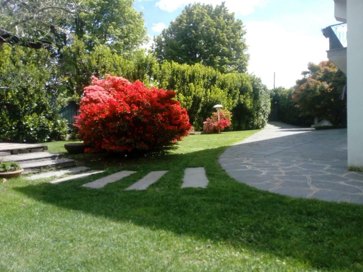 Villa Alice Lesa Eksteriør billede
